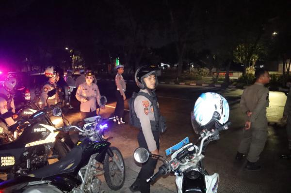 Cegah Aksi Gangster, Polres Tanjung Perak Patroli hingga Dini Hari