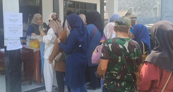 Harga Sembako Mahal, Warga Purwakarta Serbu Gerakan Pangan Murah