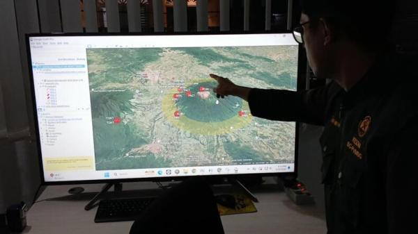 Marapi Meletus Lagi, PVMBG Minta Warga Jauhi Radius 3 Kilometer