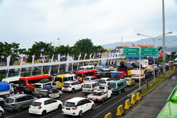 Urai Kemacetan Akses Ketapang, Peneliti Minta Seluruh Regulator dan Operator Turun Tangan