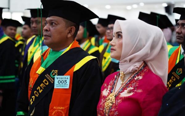 Unimal Wisuda 1.247 Lulusan, Brigjen TNI Ali Imran Raih Gelar Magister