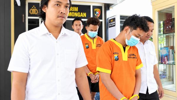 Dua Pemuda Ditangkap Usai Keroyok Pengendara di Jalan Raya Karanggeneng Lamongan