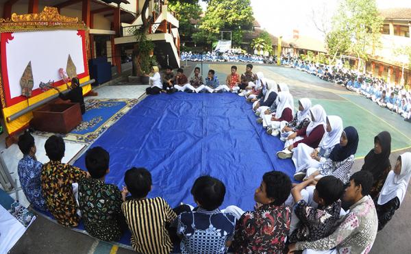 Aksi Dalang Cilik, Cara SMPN 27 Semarang Tanamkan Karakter Antikorupsi dan Budaya Kejujuran