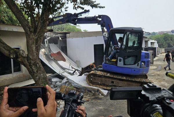 Klaster Mewah Lapas Cibinong Dibongkar, Ekskavator Dikerahkan Usai Disidak DPR RI