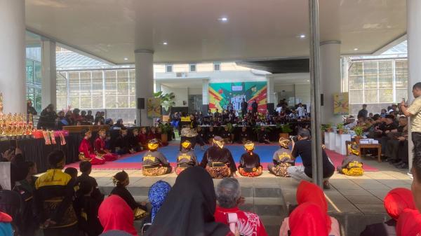 Bukan Cuma Rimba Hijau, Kebun Raya Bogor Jadi Sasar Gelanggang Silat Tradisi