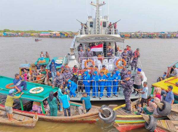 Kodaeral I Selami Kehidupan Pesisir, Perkuat Ketahanan Wilayah Maritim Bersama Masyarakat
