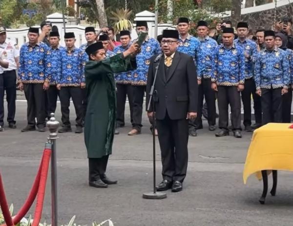 Resmi Dilantik, Rona Mairansyah Jadi Sekda Kabupaten Subang