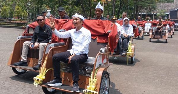 Dari Keresahan Menjadi Harapan: 100 Becak Listrik Diterima Pengemudi Purwakarta