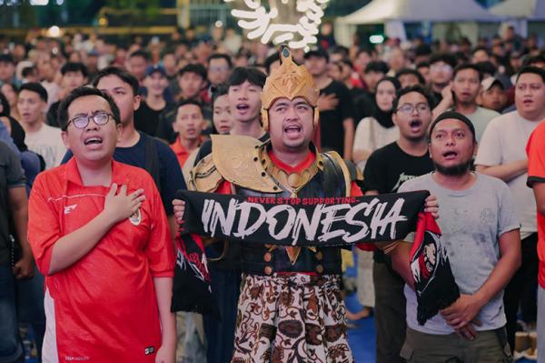 Potret Antusiasme Ribuan Warga Nobar Timnas Indonesia di Gubernuran, Lanjut sampai Final