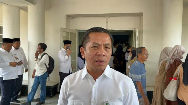Pesan Keras Bupati Aep: Pejabat Karawang Harus Dekat dengan Media, Bukan Menghindar