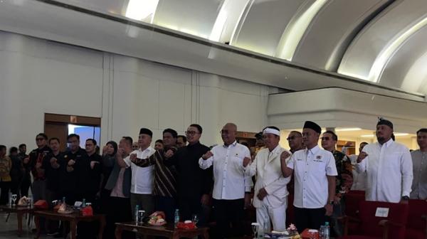 Resmi Dilantik! Tantan Sulthon Nahkodai PWI Jabar, Ini Susunan Pengurus 2026-2031