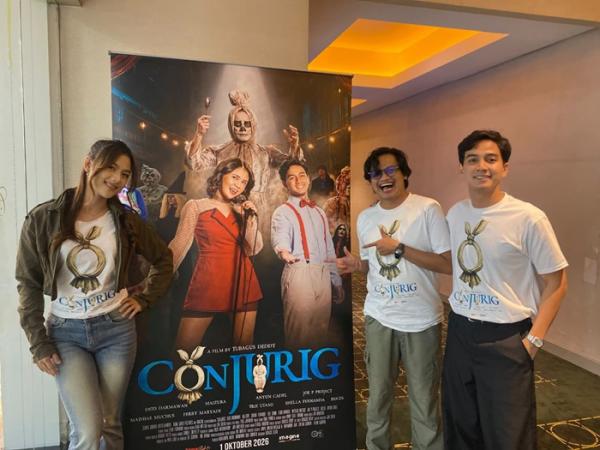 Angkat Fenomena Cosplay Hantu Braga, Film Conjurig Hadirkan Kisah Pencarian Jati Diri