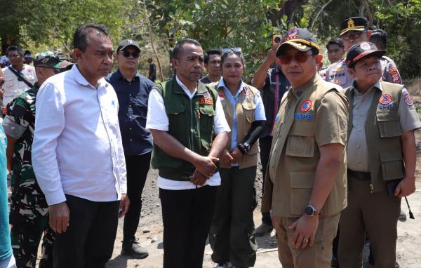 Kembali Kunjungi Flores, Kepala BNPB Pastikan Percepatan Bantuan Stimulan Pascabencana untuk NTT