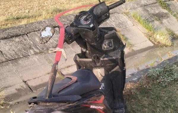 Senjata Tajam dan Motor Tergeletak di Saluran Irigasi Kejutkan Warga Cingkrong Purwodadi