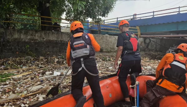 Remaja 17 Tahun Ditemukan Tewas di Sungai Cisadane Jatuh dari Jembatan Grendeng