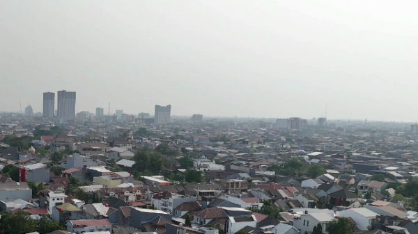 Kualitas Udara Makassar Menurun, Asap Karhutla Diduga Jadi Pemicu