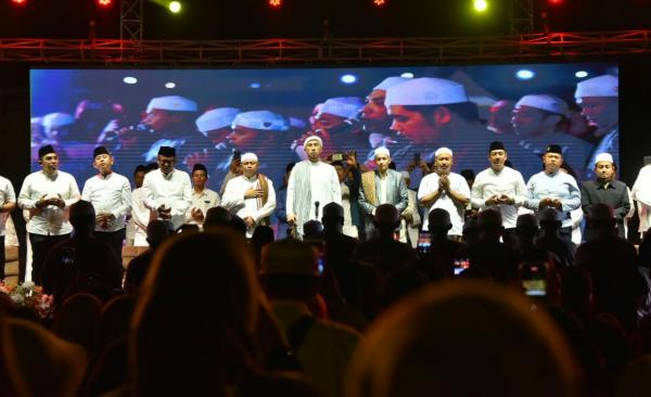 Bawa Pesan Sosial, Kejati Jateng dan Dua Naga Bersalawat di Sukoharjo