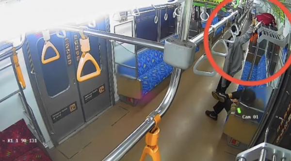 Pencurian Laptop di KRL, Pelaku Disergap Unit 1 Subdit III Tahbang Resmob Polda Metro Jaya