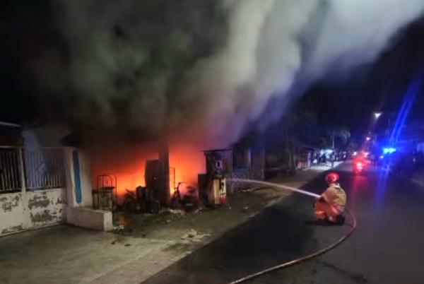 Pemilik Alami Luka Bakar, Begini Kronologi Kebakaran Toko Madura di Kapas Bojonegoro