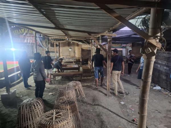 Petugas Gabungan Bongkar Arena Judi Sabung Ayam di Bono Boyolangu, Ditemukan Dadu