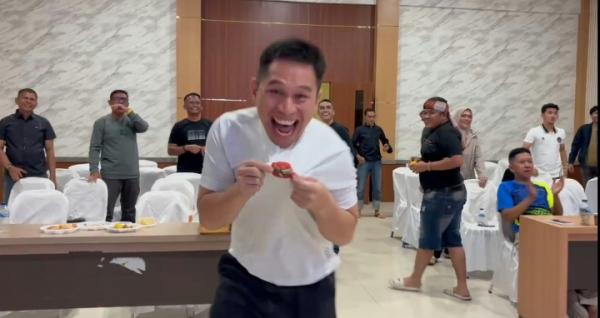 Detik-Detik Timnas Indonesia Juara, Kapolres Pidie Jaya Larut dalam Euforia Warga