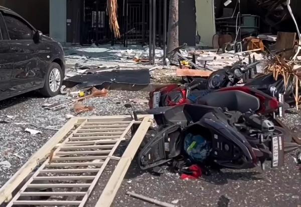 Detik-Detik Ledakan Ruko San Antonio Surabaya, 5 Korban Dilarikan ke Rumah Sakit