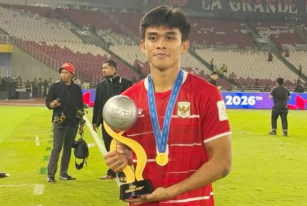 Kapten PSM Rizky Eka Ikut Angkat Trofi FIFA ASEAN Cup 2026 Meski 0 Caps Bersama Timnas Indonesia