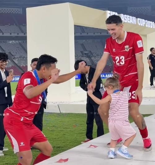 Gemoynya Kamari di Pesta Juara Timnas Indonesia: Diajak Justin Hubner hingga Joget Bareng Rizky Ridh