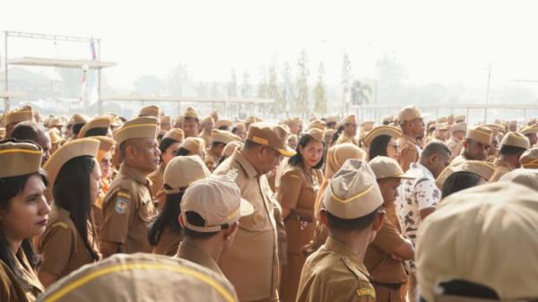 Bupati TTU Sidak Barisan ASN, Temukan Sejumlah Pegawai Main HP Saat Wabup Beri Arahan
