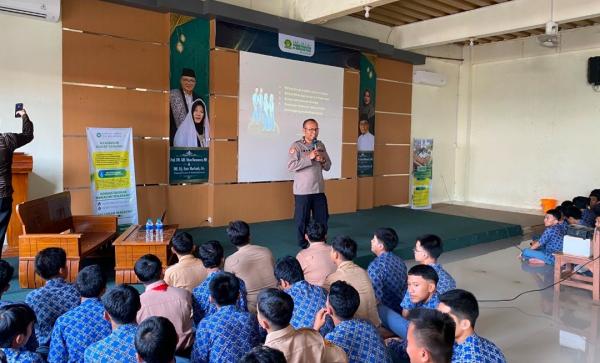 Bahaya Tawuran, Miras Dan Narkoba Di Depan Mata, Polres Purwakarta Beri Edukasi Pelajar