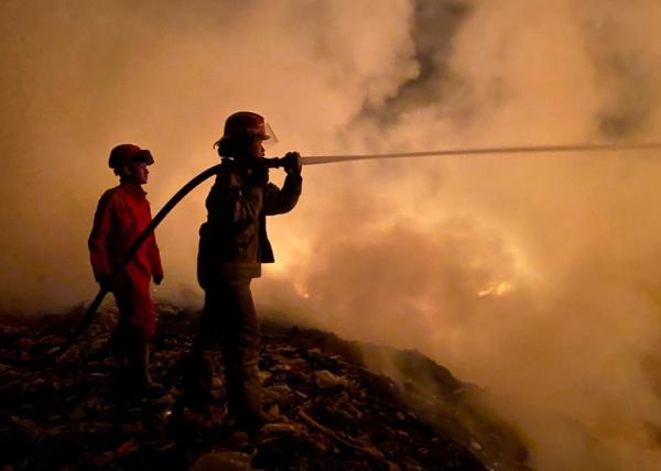 TPA Cikolotok Purwakarta Kembali Terbakar, Api Melanda 1 Hektare di Enam Titik