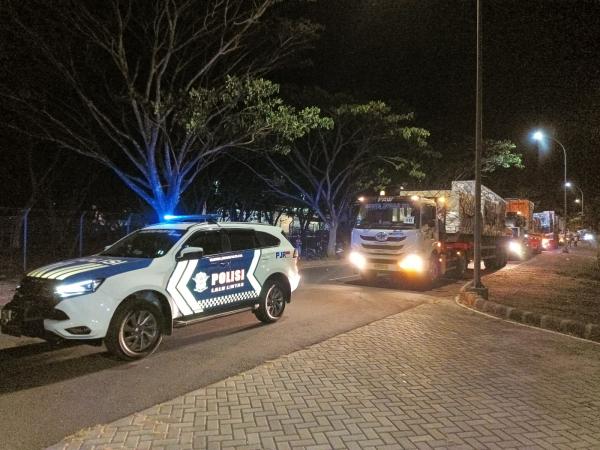 98 Ton Logistik MotoGP Mandalika 2026 Tiba di Lombok, 13 Truk Dikawal Polisi
