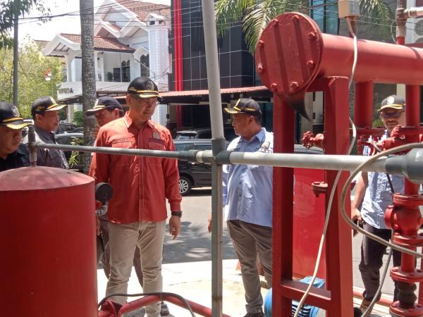 DPRD Tulungagung Sidak Hidran, Temukan Saluran Air Tak Lancar