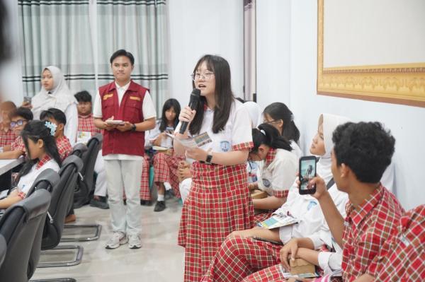 Serunya 70 Pelajar SMAN 4 Bojonegoro Menjajal Sehari Jadi Mahasiswa di Unigoro