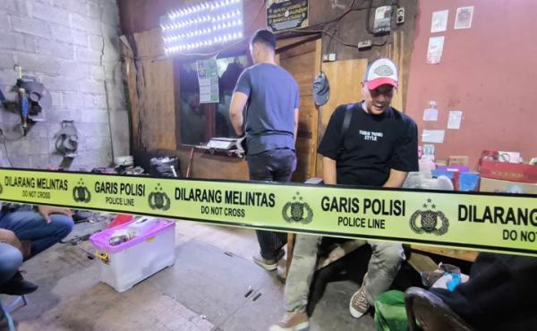Sadis! Istri Bos Besi Tua di Bekasi Ditusuk dan Dipukul Setrika, Rp100 Juta Raib