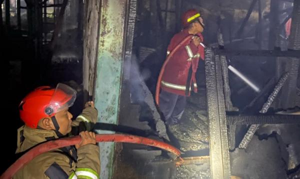 Kebakaran Area Produksi PT Kayu Lapis Indonesia Kendal, Api Diduga Dipicu Korsleting Listrik