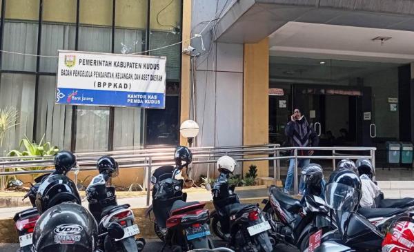 Mobil Dinas Pemkab Kudus Gagal Laku, Kembali Dilelang Setelah Harga Dievaluasi