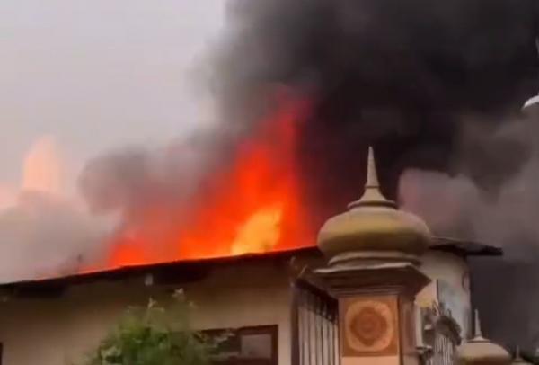 Kebakaran Hebat, Tempat usaha Sol Sepatu di Jombang Hangus