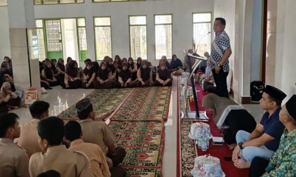 Satresnarkoba Polresta Gowa Masuk Pesantren, Cegah penyalagunaan Napza di Kalangan Santri
