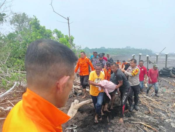 2 Remaja Meninggal  Usai Dihantam Angin Kencang di Pantai Senekip Bengkalis