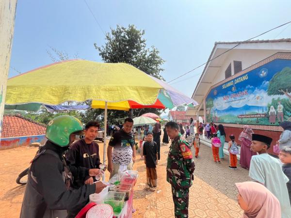 Menjaga Asa Pedagang Jajanan Sekolah di Cianjur di Tengah Program MBG