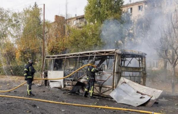 Perang Rusia Ukraina Masuk Fase Brutal, Bom Tewaskan 30 Penumpang Bus di Donetsk