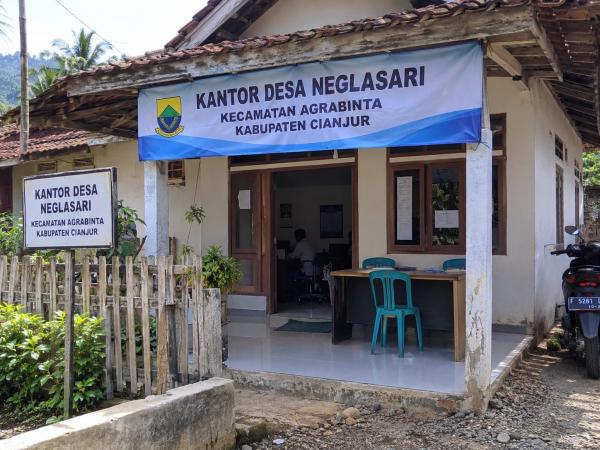 Miris! Kantor Desa di Cianjur Ini Ternyata Masih Ngontrak Rumah Warga