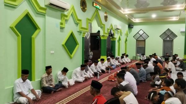 Peringati Hari Jadi ke-11 Kelurahan Dayanginna Mamuju, Warga Gelar Zikir Hingga Pesta Rakyat