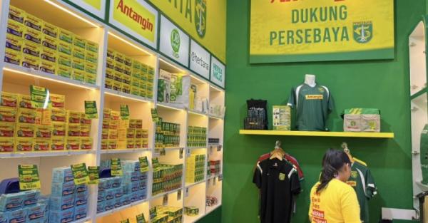 Bukan Jersey Biasa, Koleksi Persebaya Ini Bawa Kembali Kenangan Era 2004