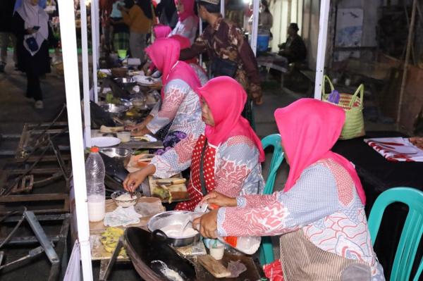 Festival Ledre Perdana di Bojonegoro: 59 Pengrajin Bikin Ledre Massal di Purwosari
