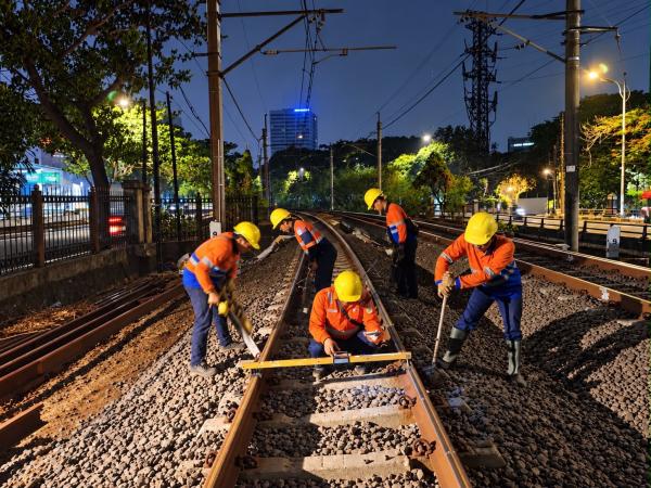 Perkuat Keselamatan Perjalanan, KAI Daop 1 Jakarta Gencarkan Perawatan Prasarana