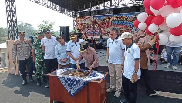 Atasi Krisis Air, Sumur Bor 100 Meter Dibangun di Tambahsari Limbangan Kendal
