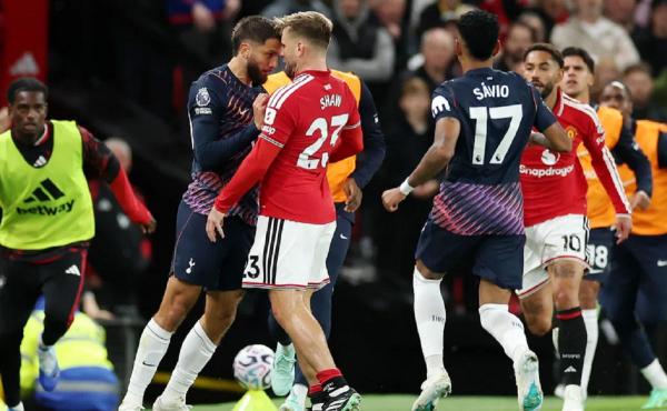 Hasil Liga Inggris: Duel Seru Manchester United Ditahan Tottenham, Chelsea Pesta Lima Gol