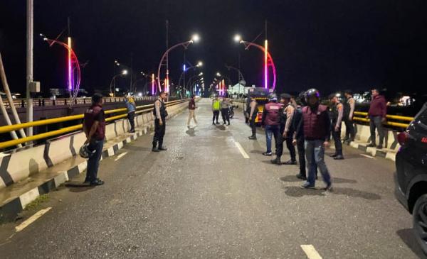 Dini Hari Diserbu Polisi! Balap Liar di Jembatan Layang Meureudu Dibubarkan Usai Warga Resah